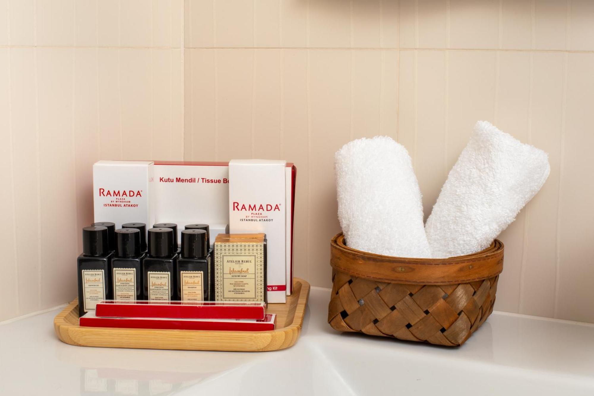 Ramada Plaza By Wyndham Istanbul Atakoy Hotel Eksteriør billede