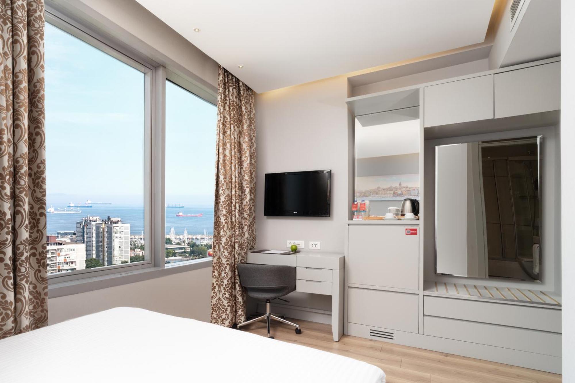 Ramada Plaza By Wyndham Istanbul Atakoy Hotel Eksteriør billede