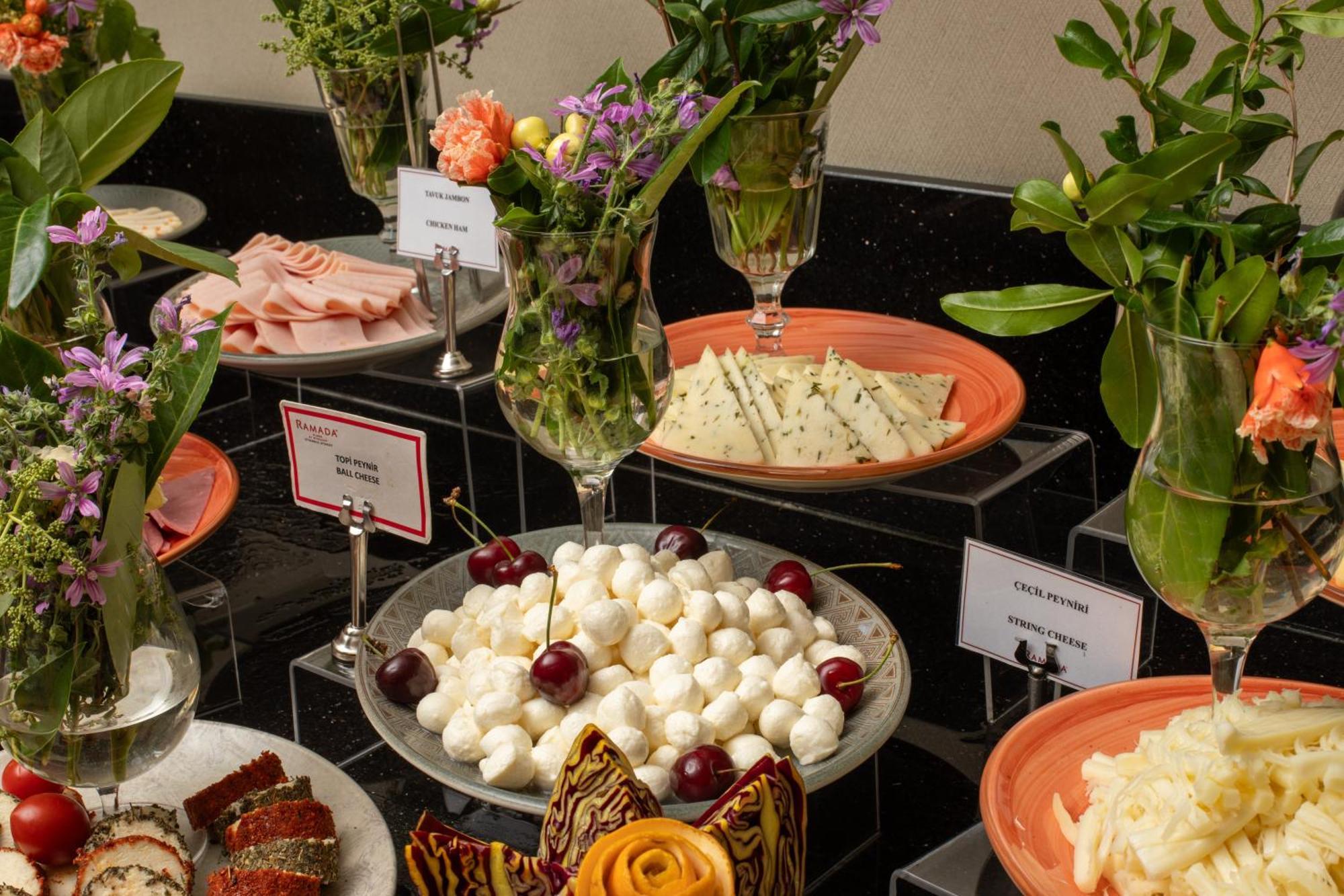 Ramada Plaza By Wyndham Istanbul Atakoy Hotel Eksteriør billede