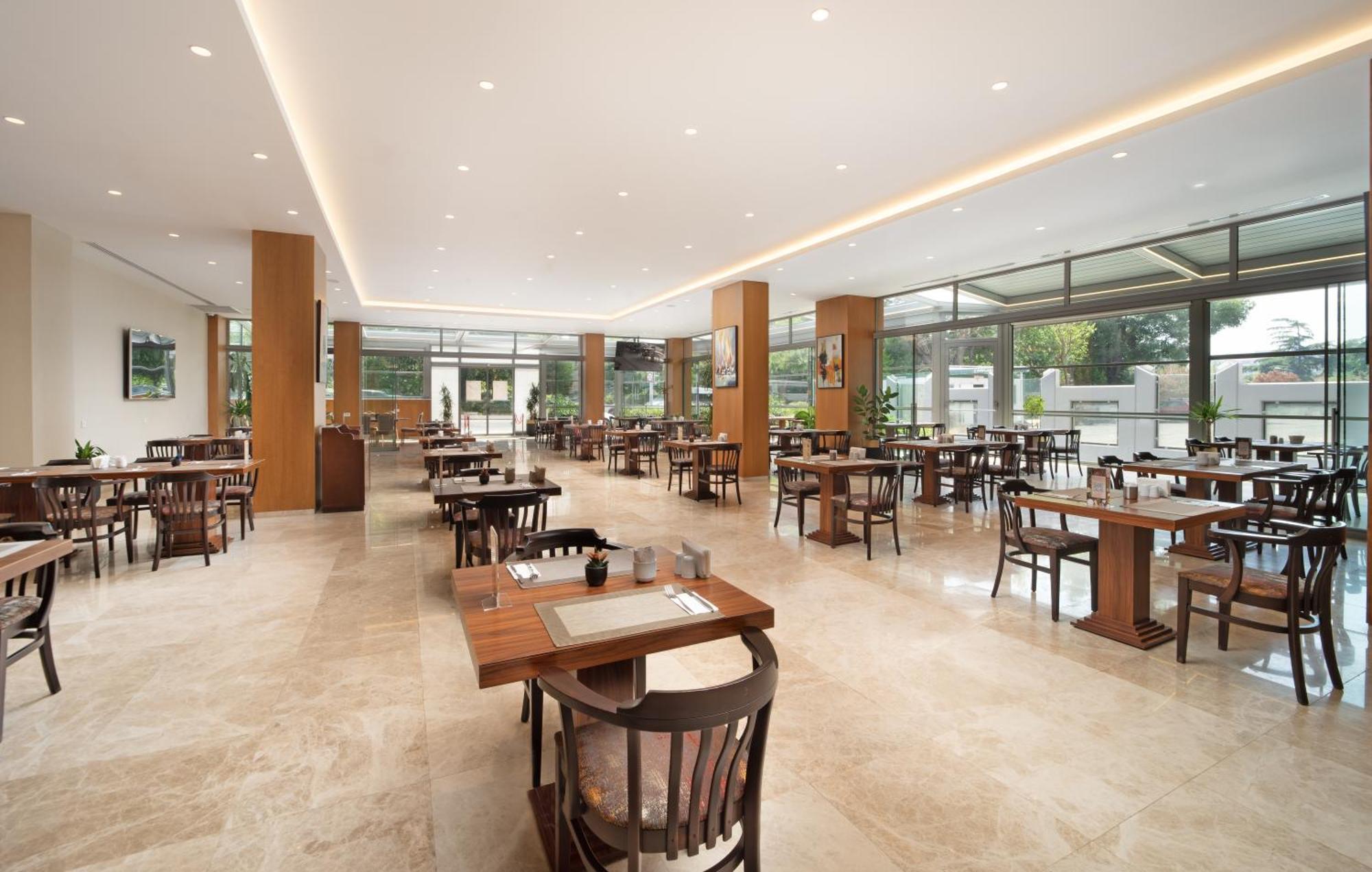 Ramada Plaza By Wyndham Istanbul Atakoy Hotel Eksteriør billede