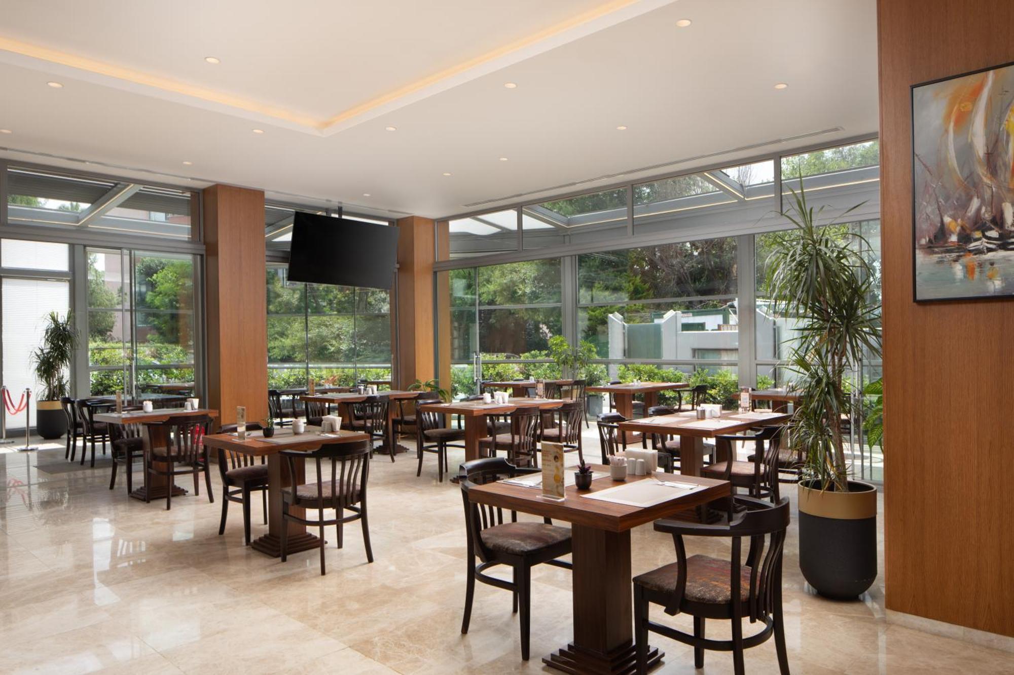 Ramada Plaza By Wyndham Istanbul Atakoy Hotel Eksteriør billede