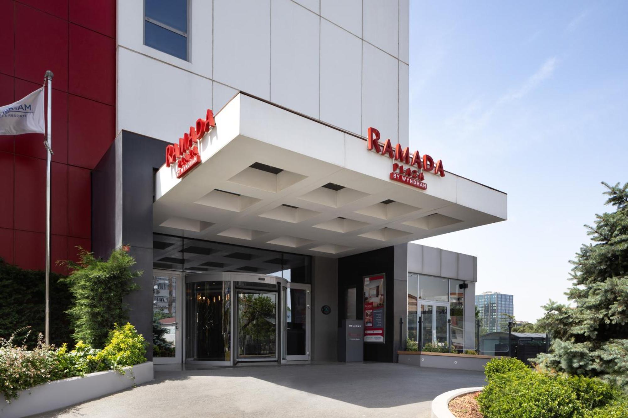 Ramada Plaza By Wyndham Istanbul Atakoy Hotel Eksteriør billede
