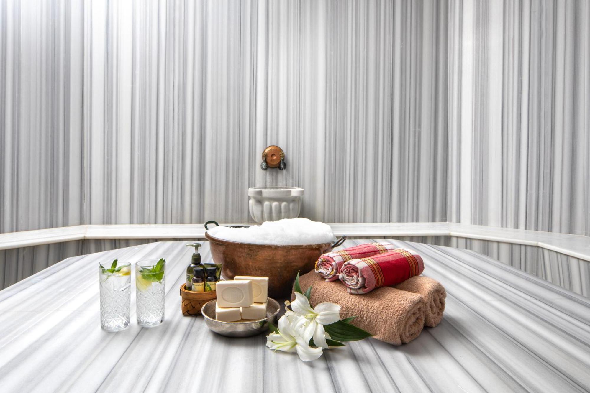 Ramada Plaza By Wyndham Istanbul Atakoy Hotel Eksteriør billede