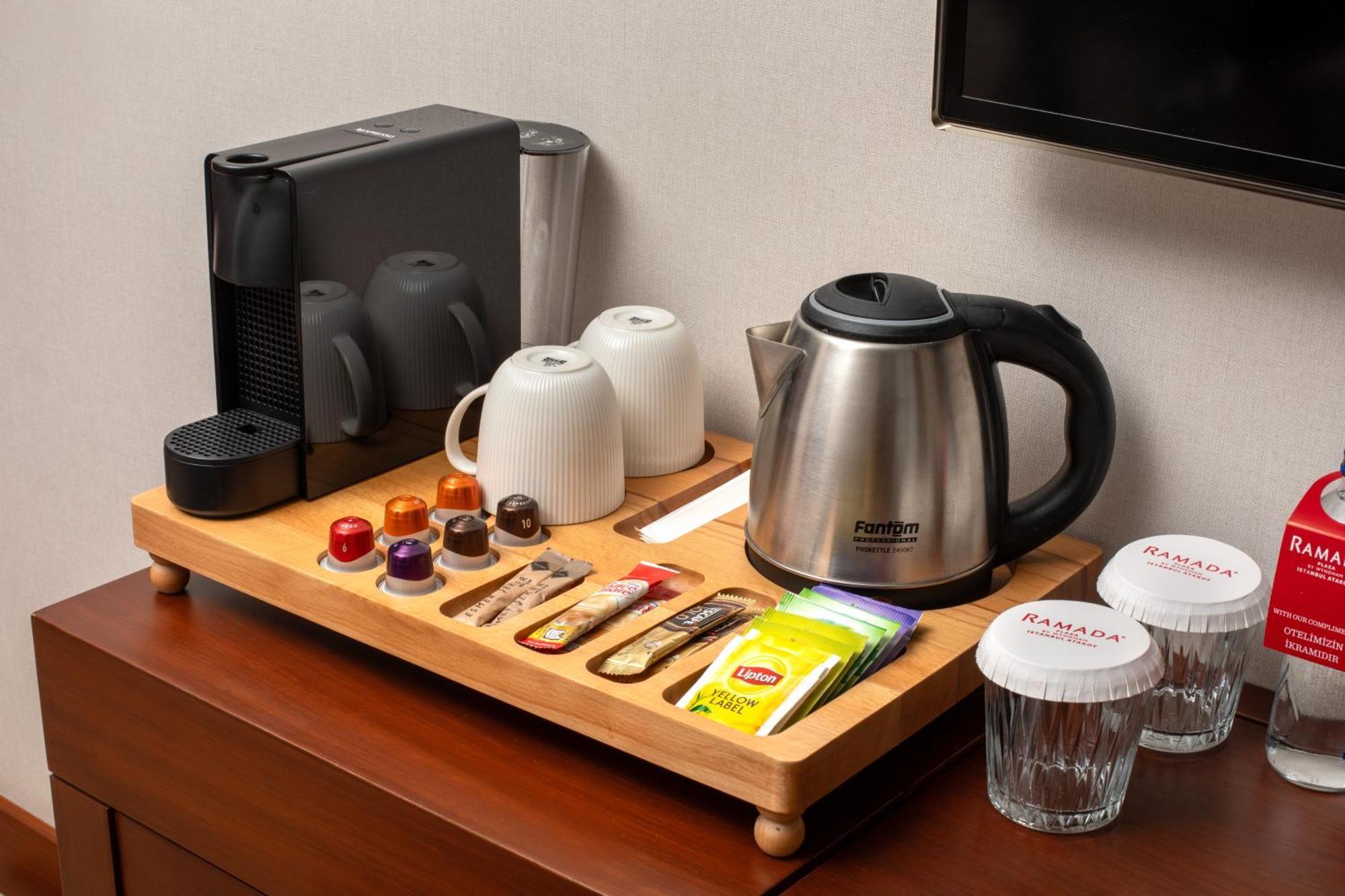 Ramada Plaza By Wyndham Istanbul Atakoy Hotel Eksteriør billede