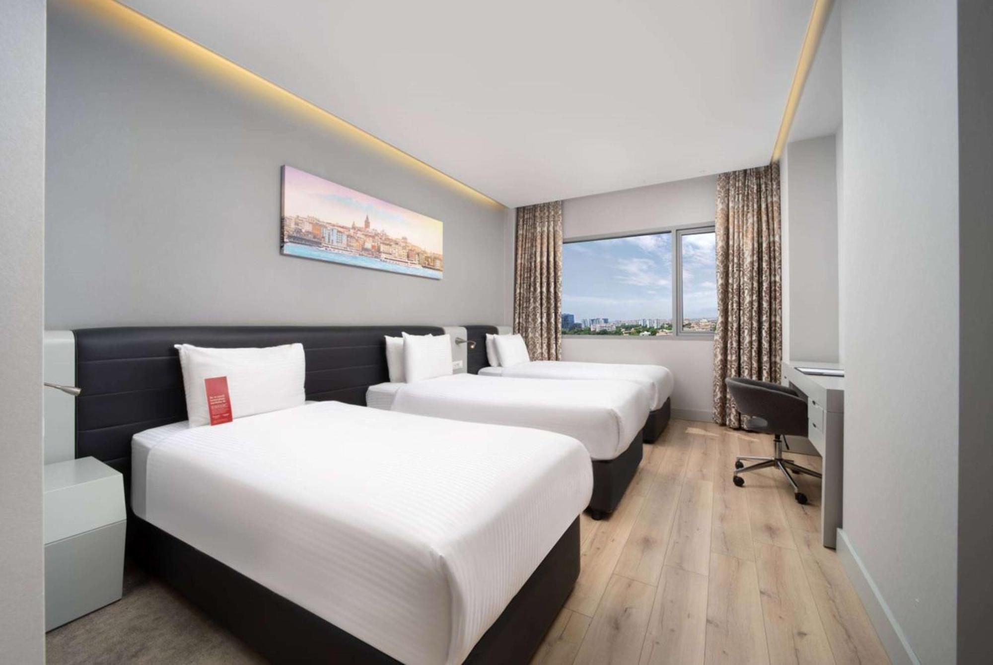 Ramada Plaza By Wyndham Istanbul Atakoy Hotel Eksteriør billede