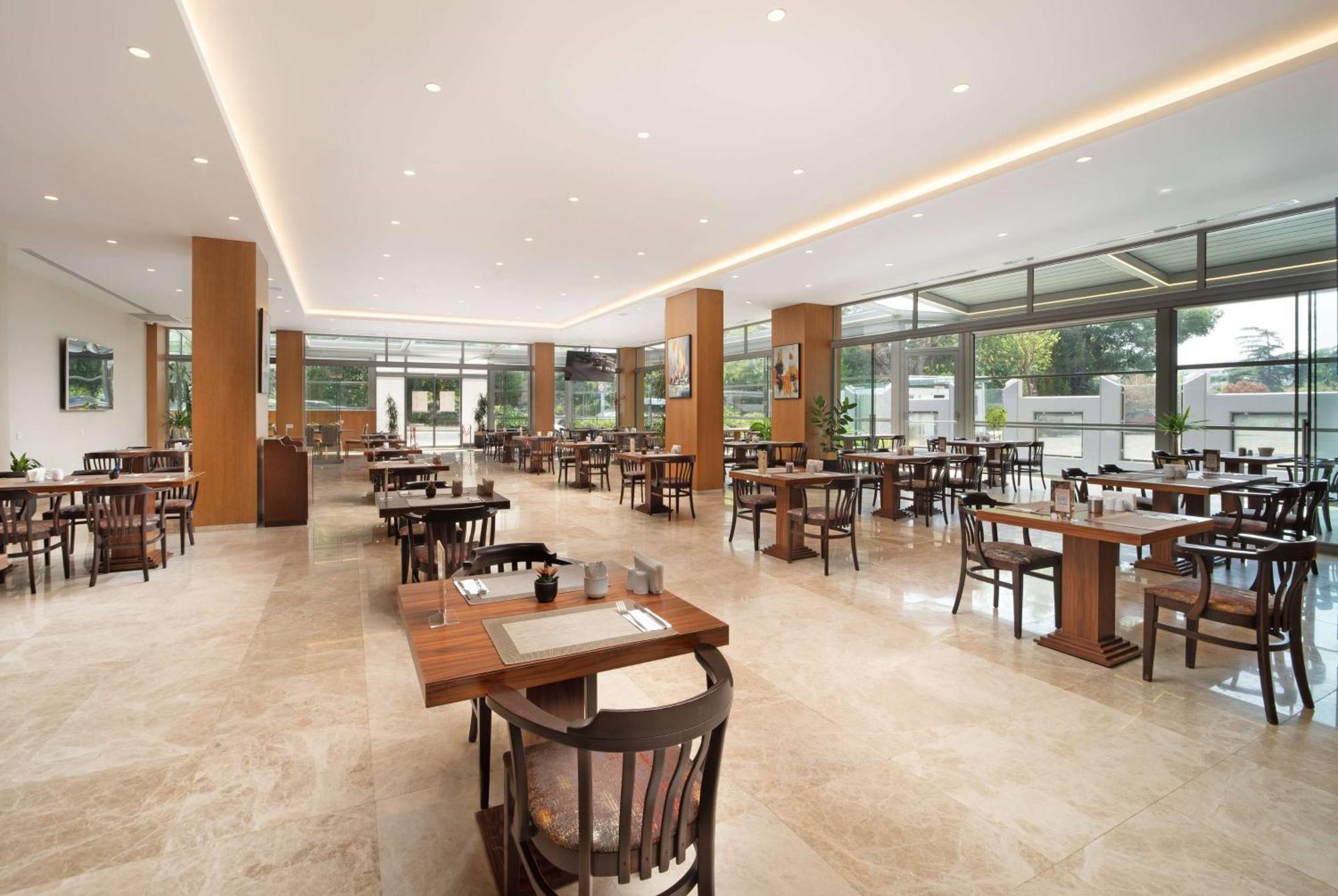 Ramada Plaza By Wyndham Istanbul Atakoy Hotel Eksteriør billede